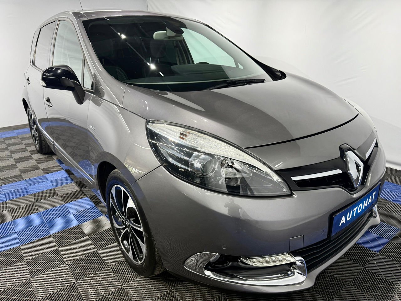 Renault Scenic III (2009 - 2016) image