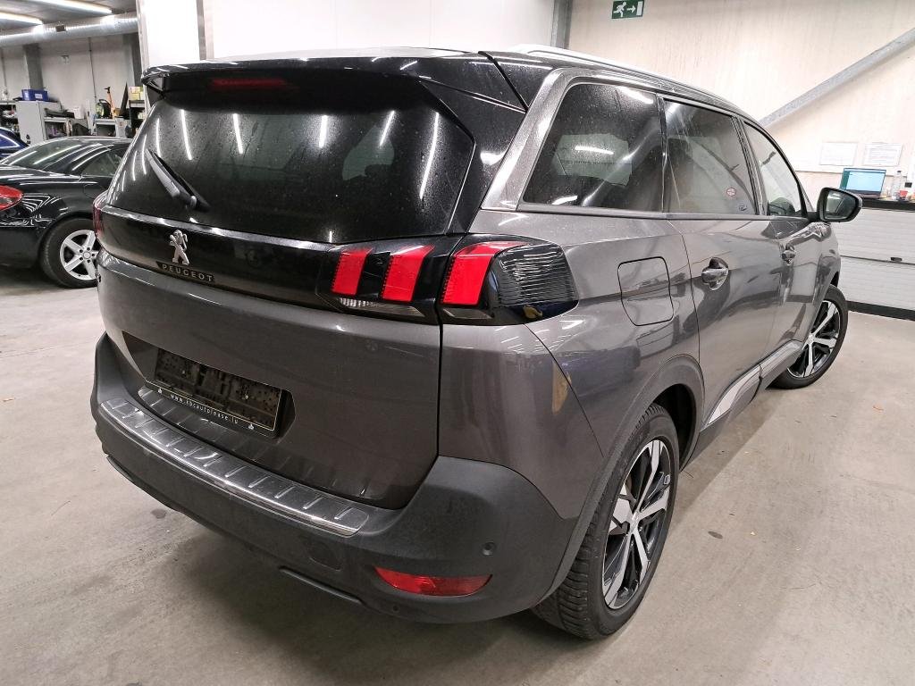 Peugeot 5008 II (2017 - ) image