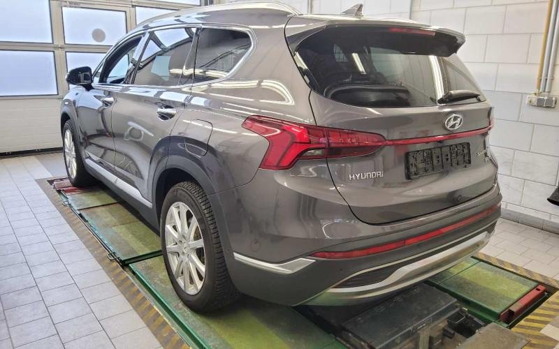 Hyundai Santa Fe IV (2018 - ) image
