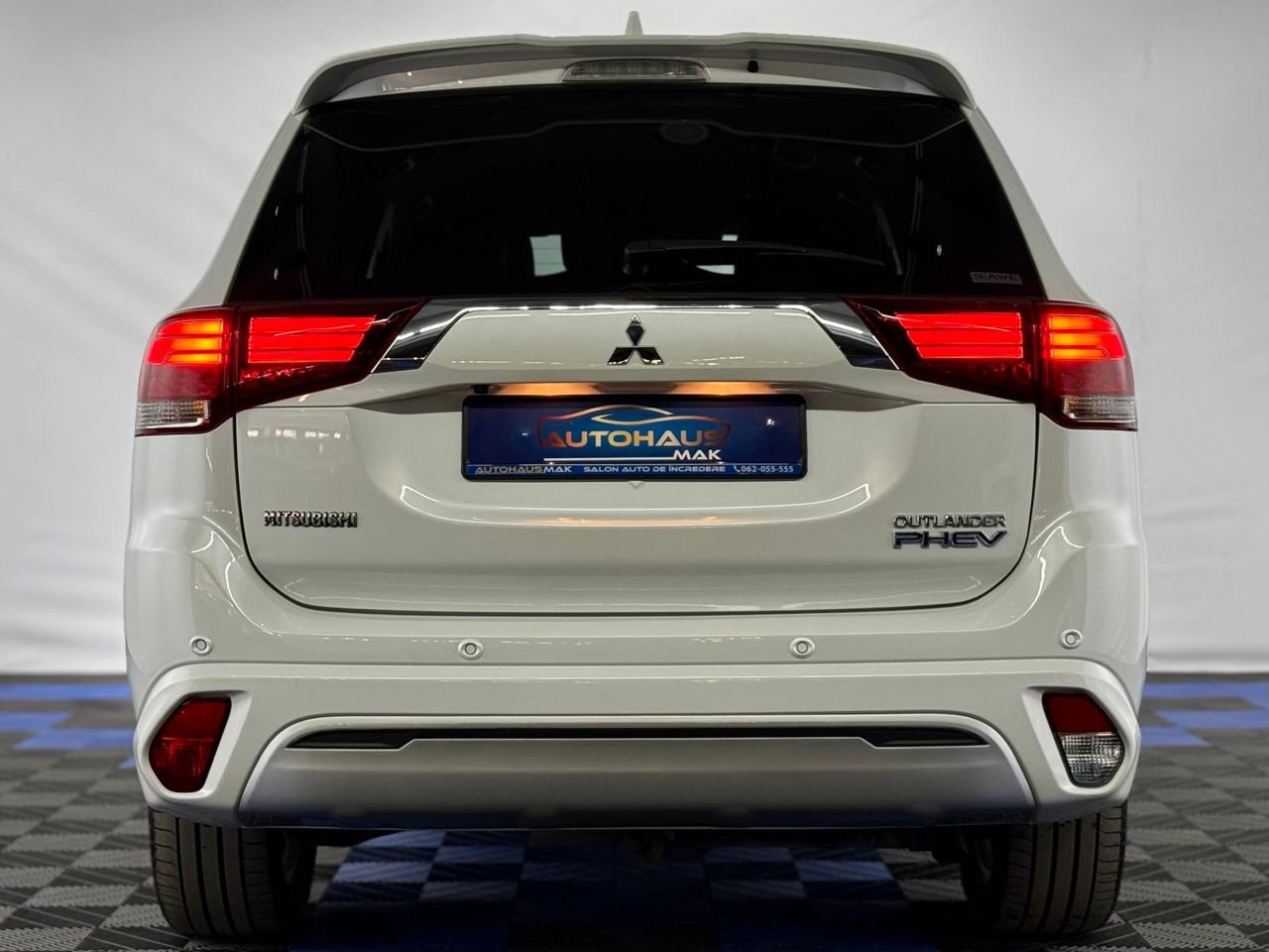 Mitsubishi Outlander I (2013 - 2018) image