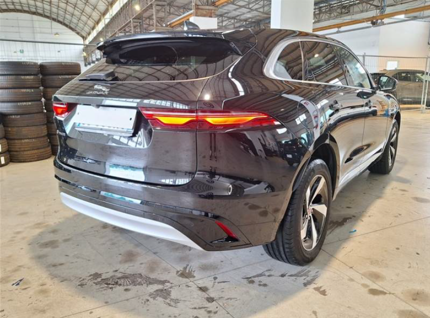 Jaguar F-PACE I (2015 - ) image