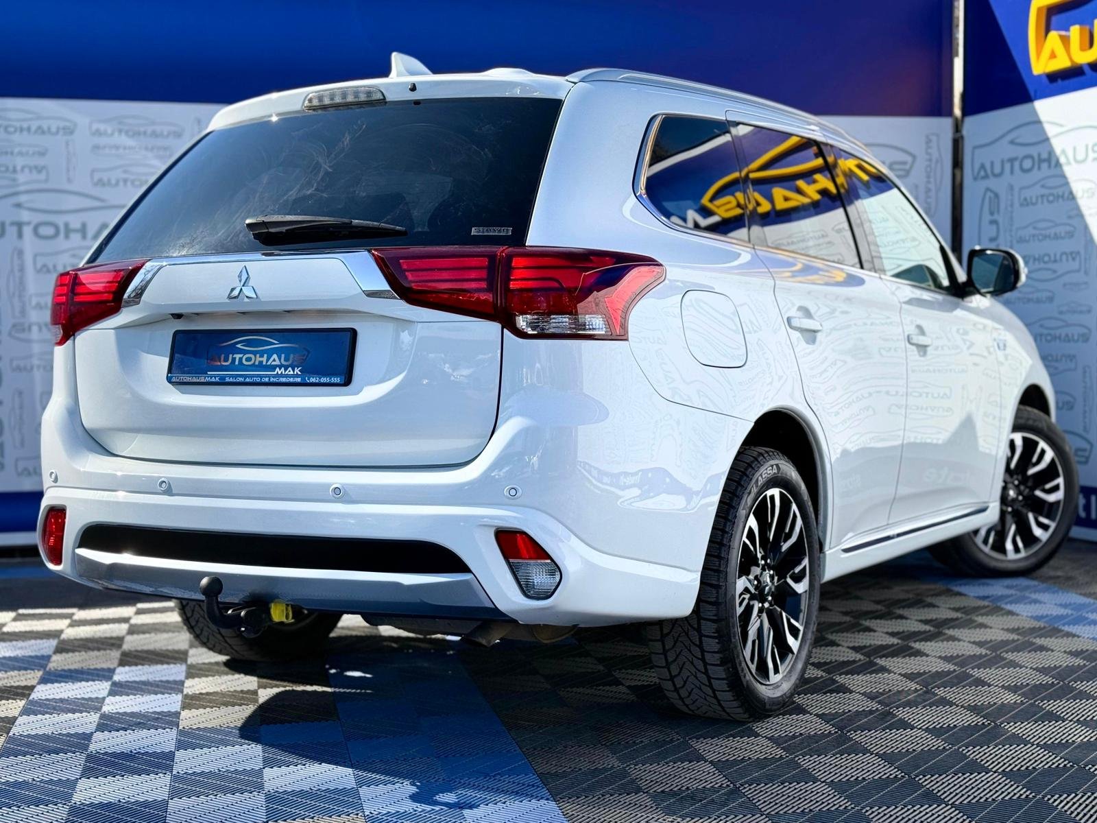 Mitsubishi Outlander III (2012 - 2021) image