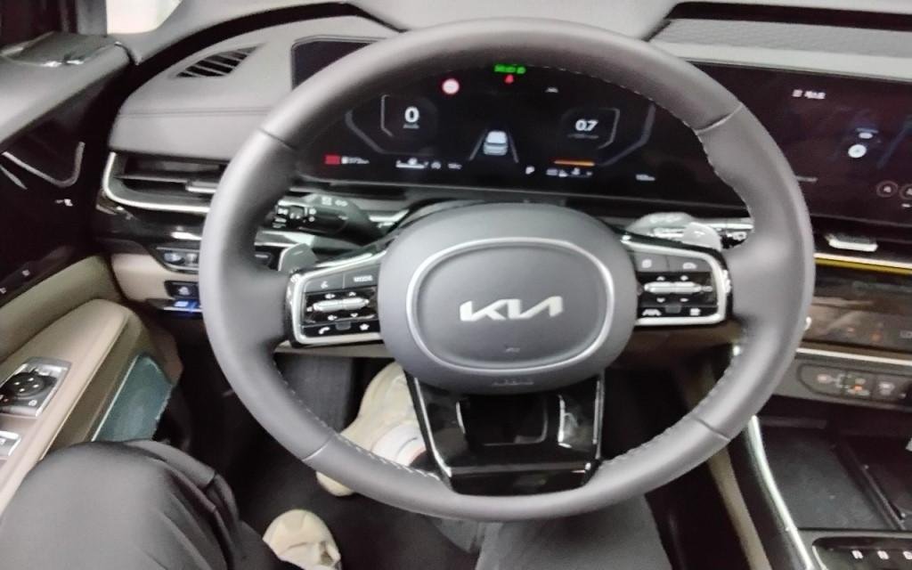 Kia Carnival IV (2020 - ) image