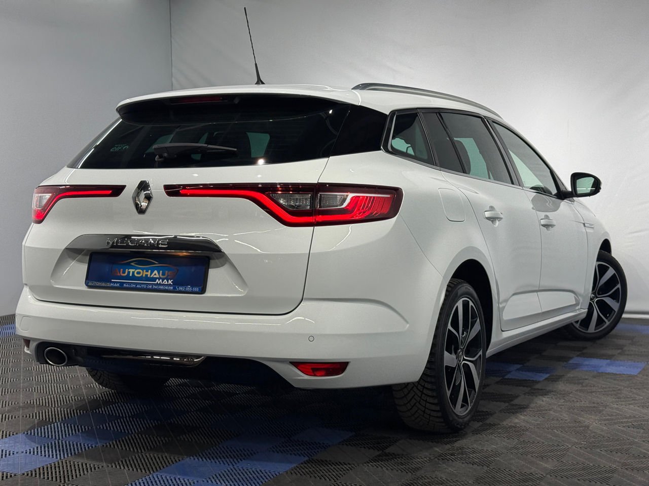 Renault Megane IV (2016 - ) image