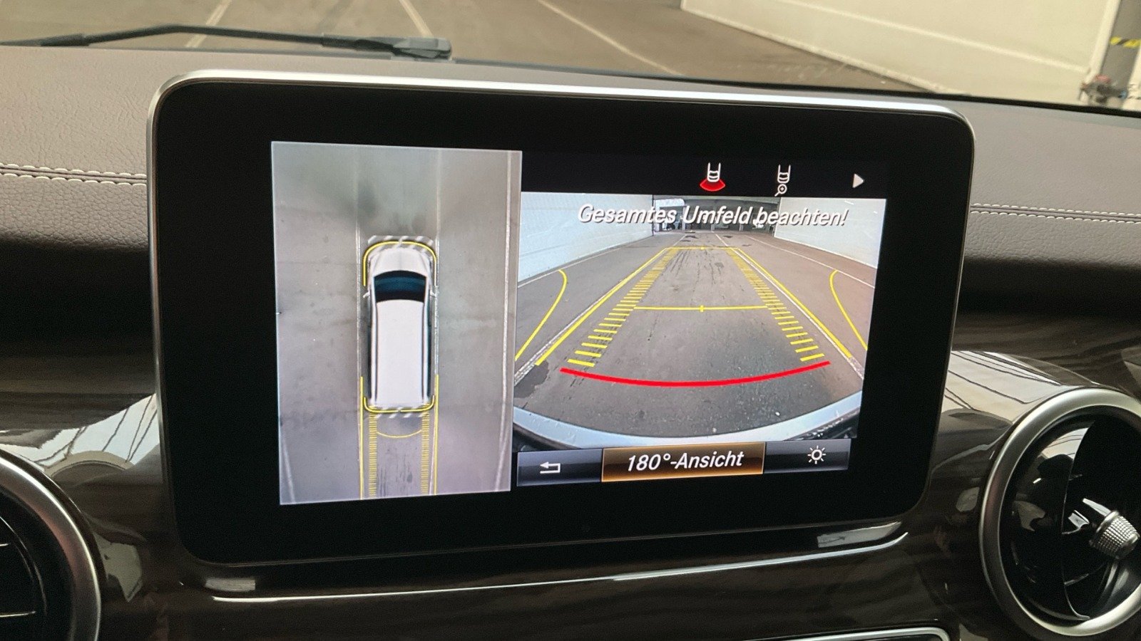 Mercedes-Benz V-Class W447 (2014 - ) image