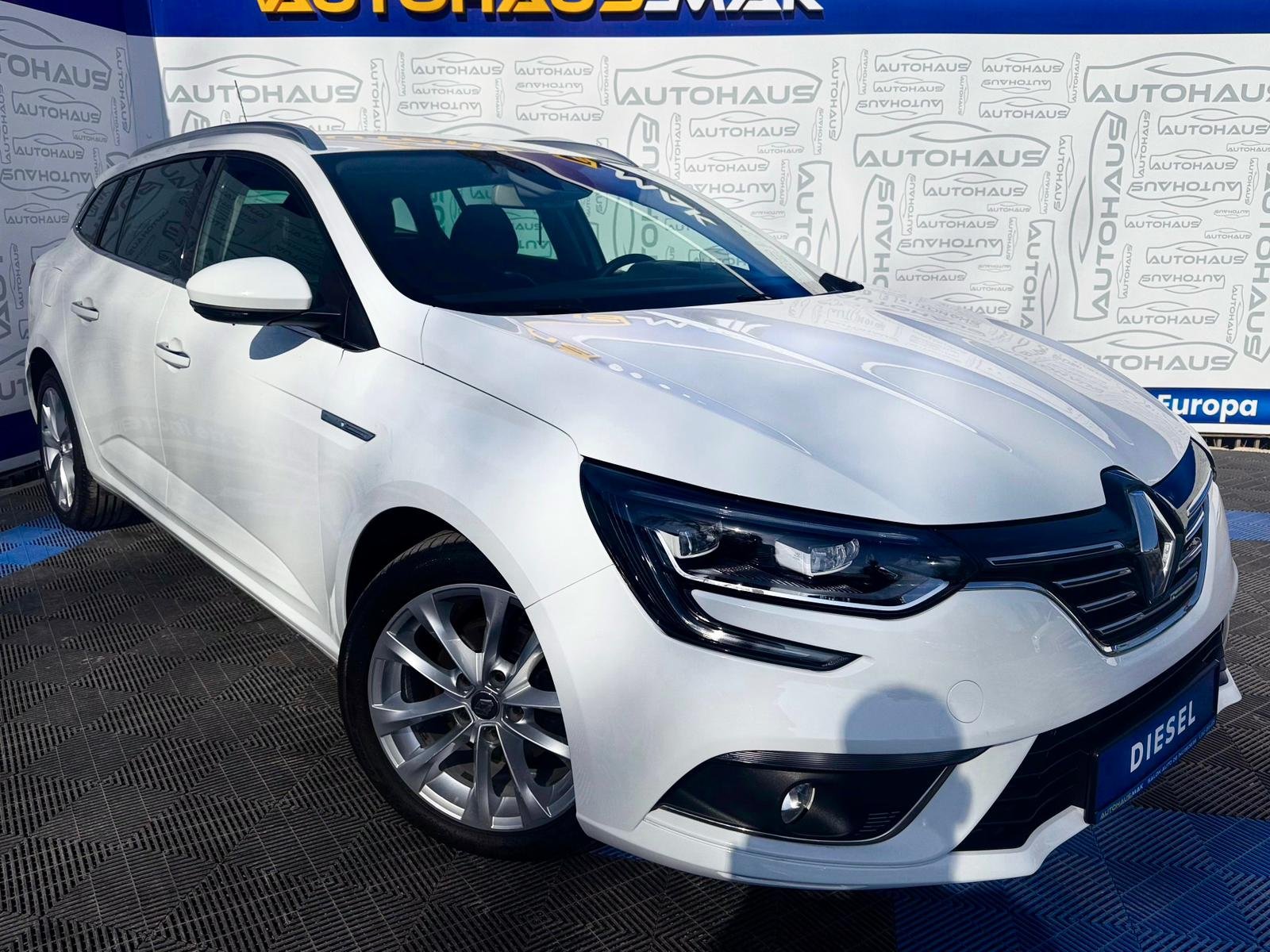 Renault Megane IV (2016 - ) image