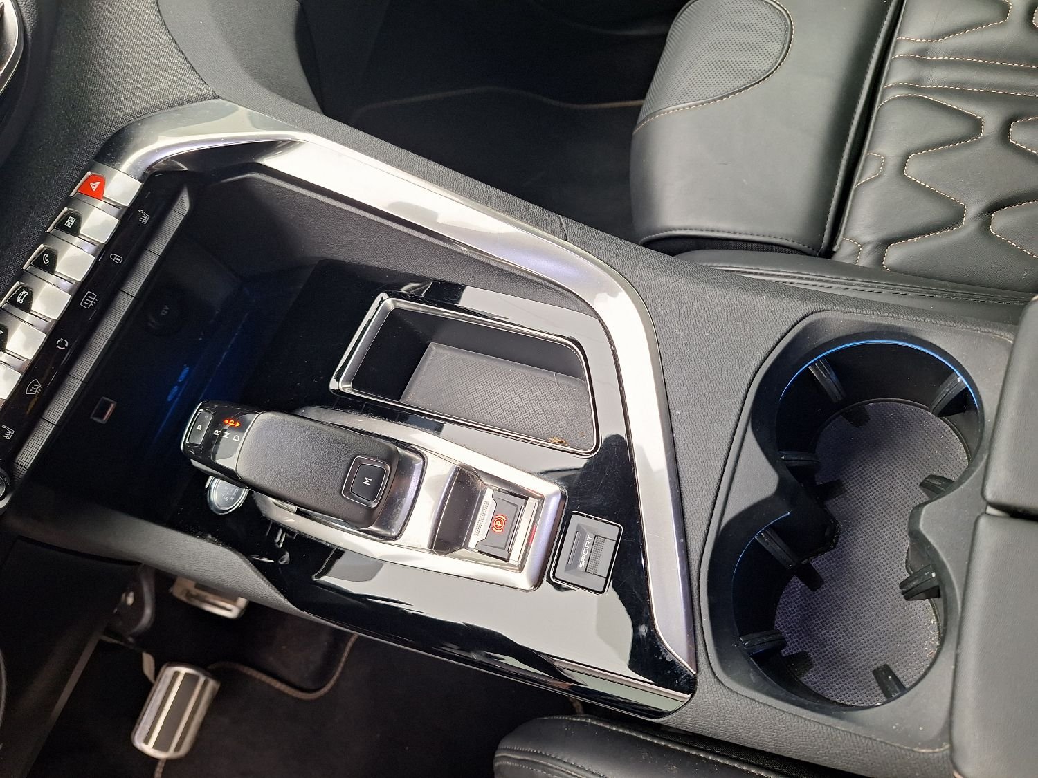 Peugeot 5008 II (2017 - ) image