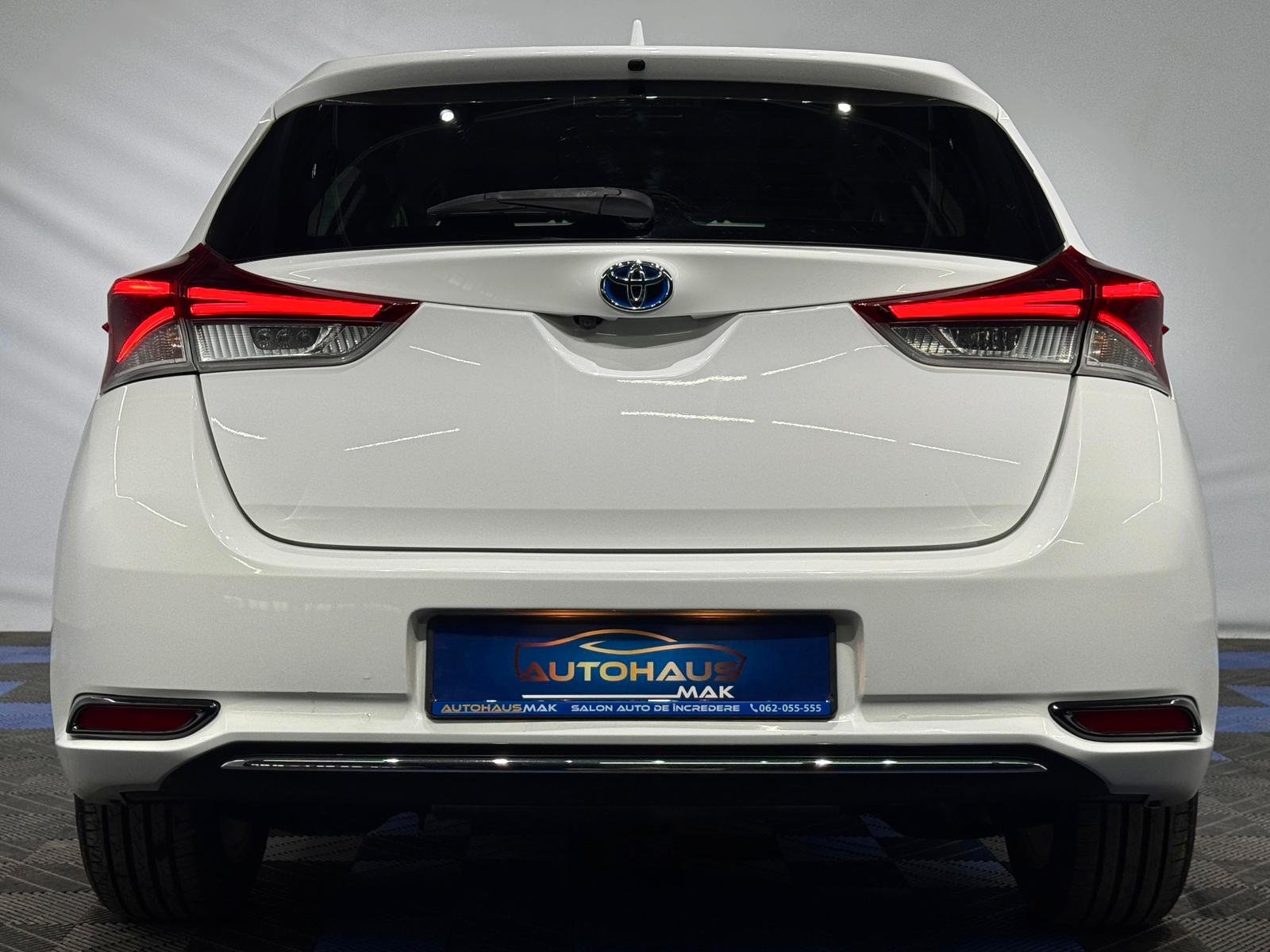 Toyota Auris 2012 - 2018 image