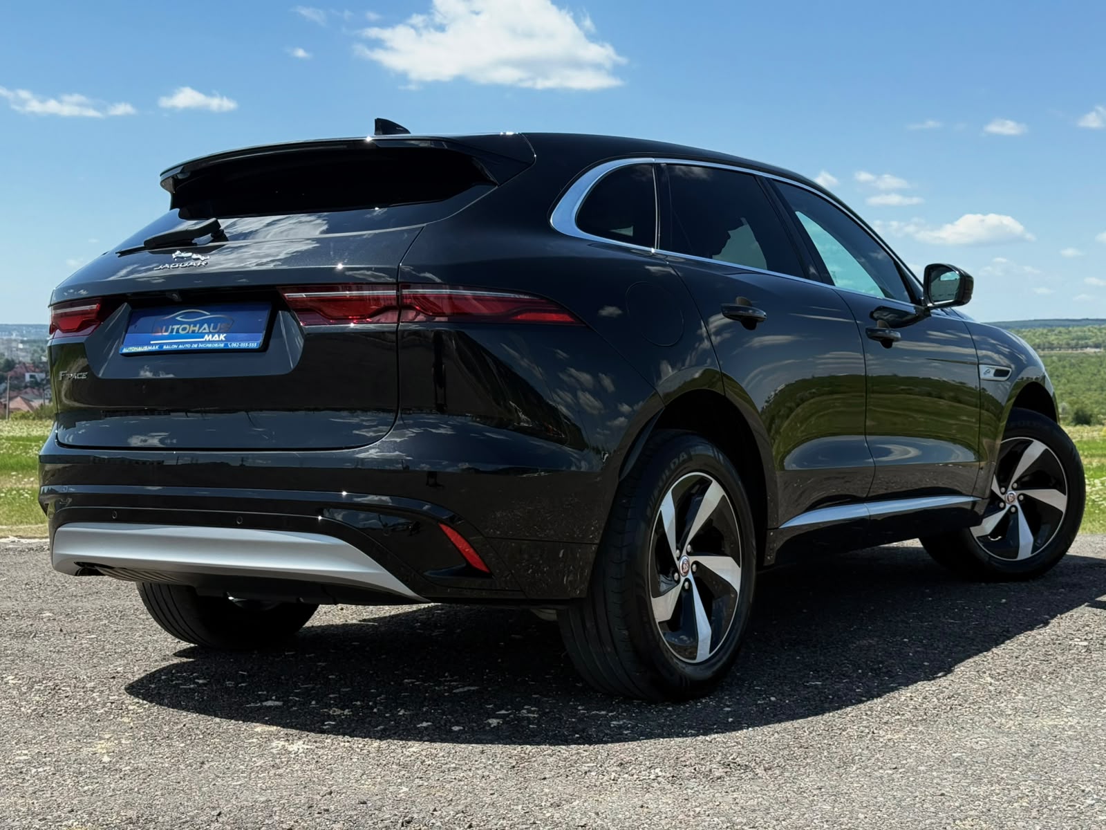 Jaguar F-PACE I (2015 - ) image