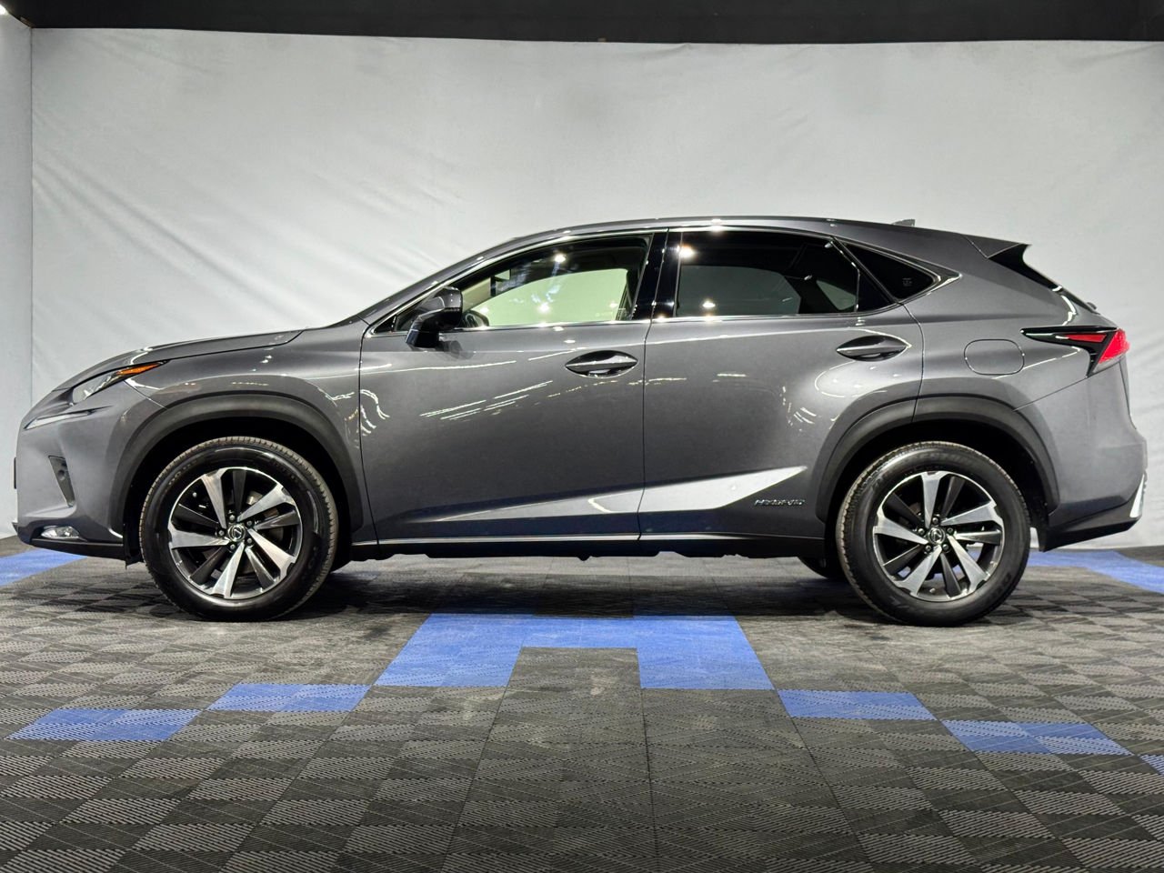 Lexus NX I (2014 - 2021) image