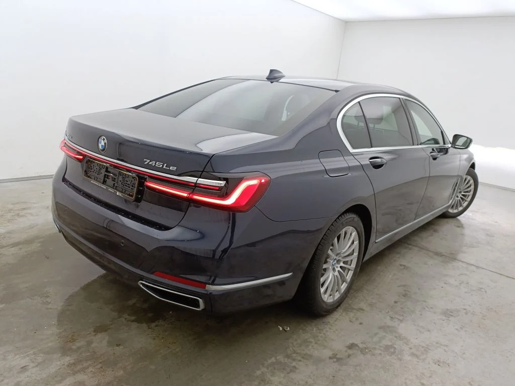 BMW 7 Series G11/G12 (2015 - 2022) image