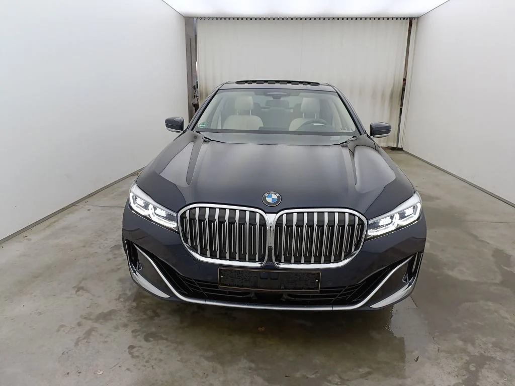 BMW 7 Series G11/G12 (2015 - 2022) image