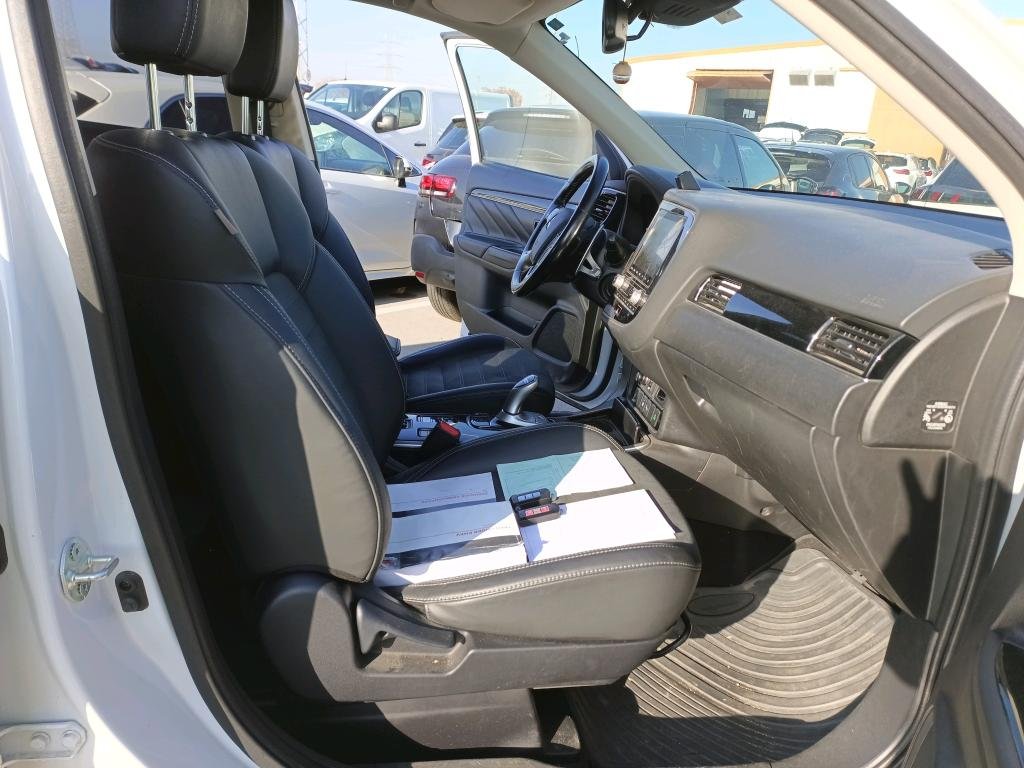 Mitsubishi Outlander III (2012 - 2021) image