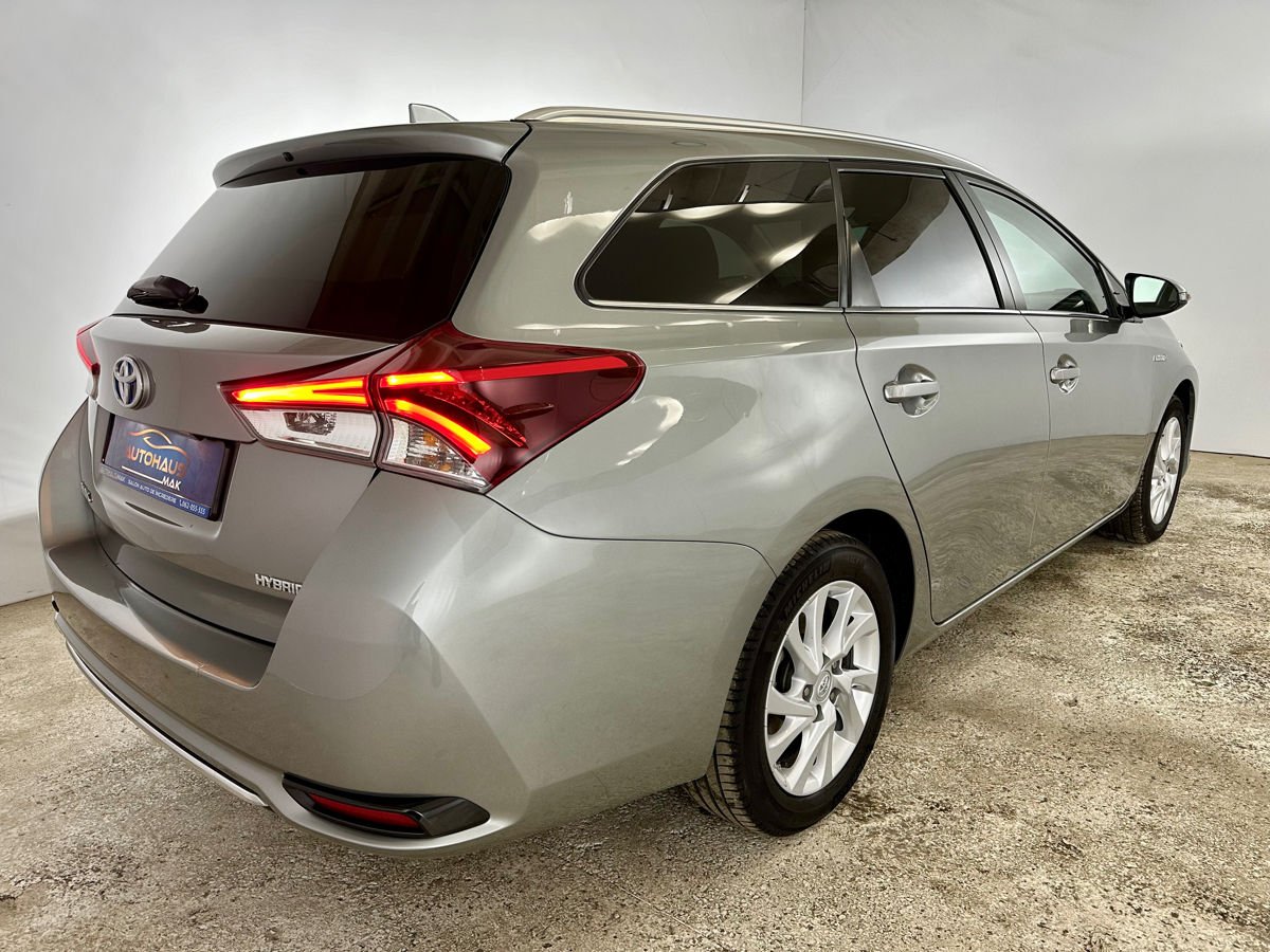 Toyota Auris 2012 - 2018 image
