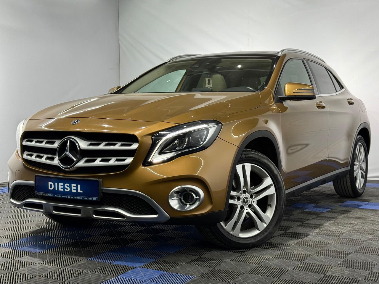 Mercedes-Benz GLA-Class X156 (2013 - 2019) image