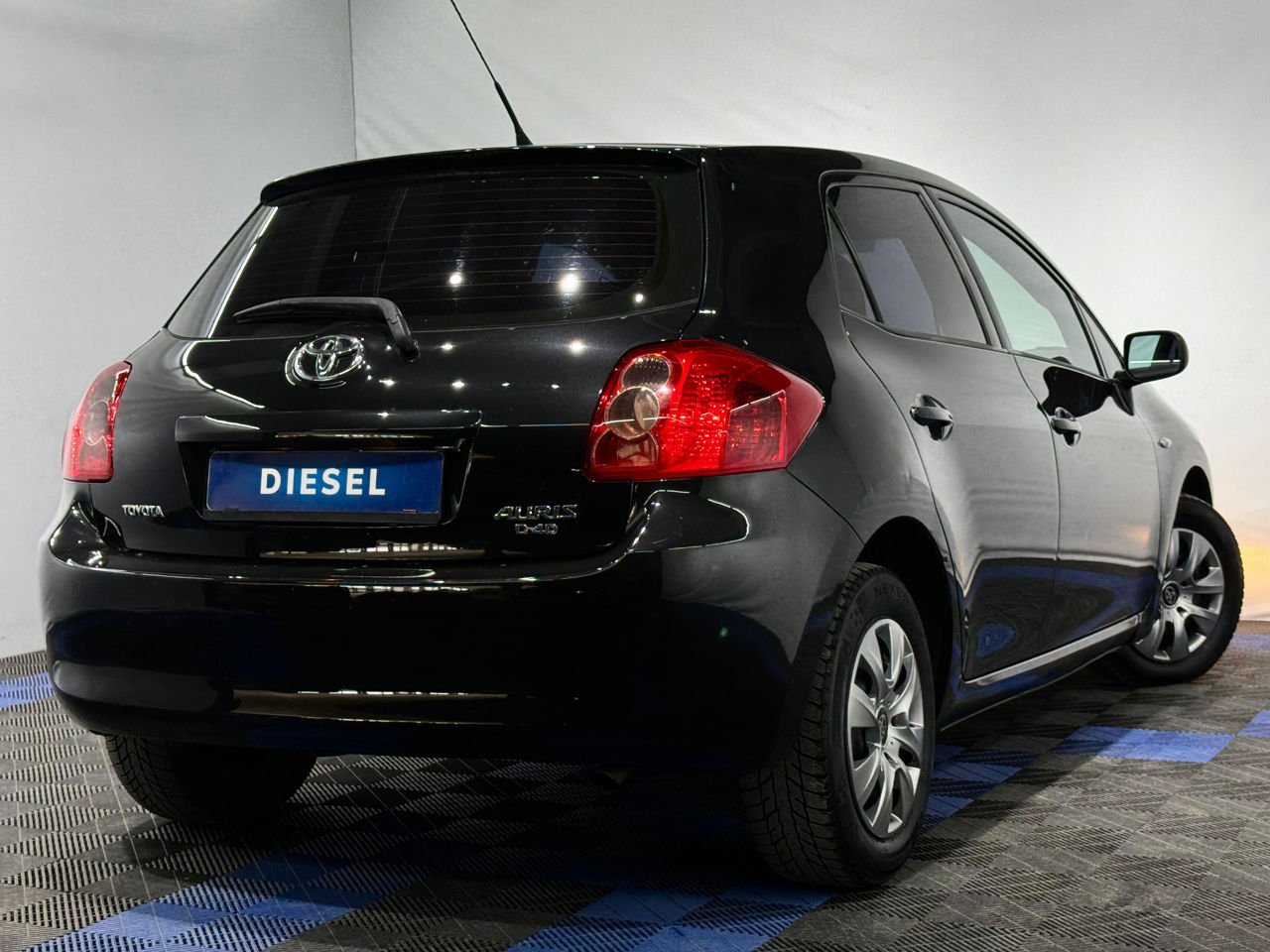 Toyota Auris 2006 - 2012 image