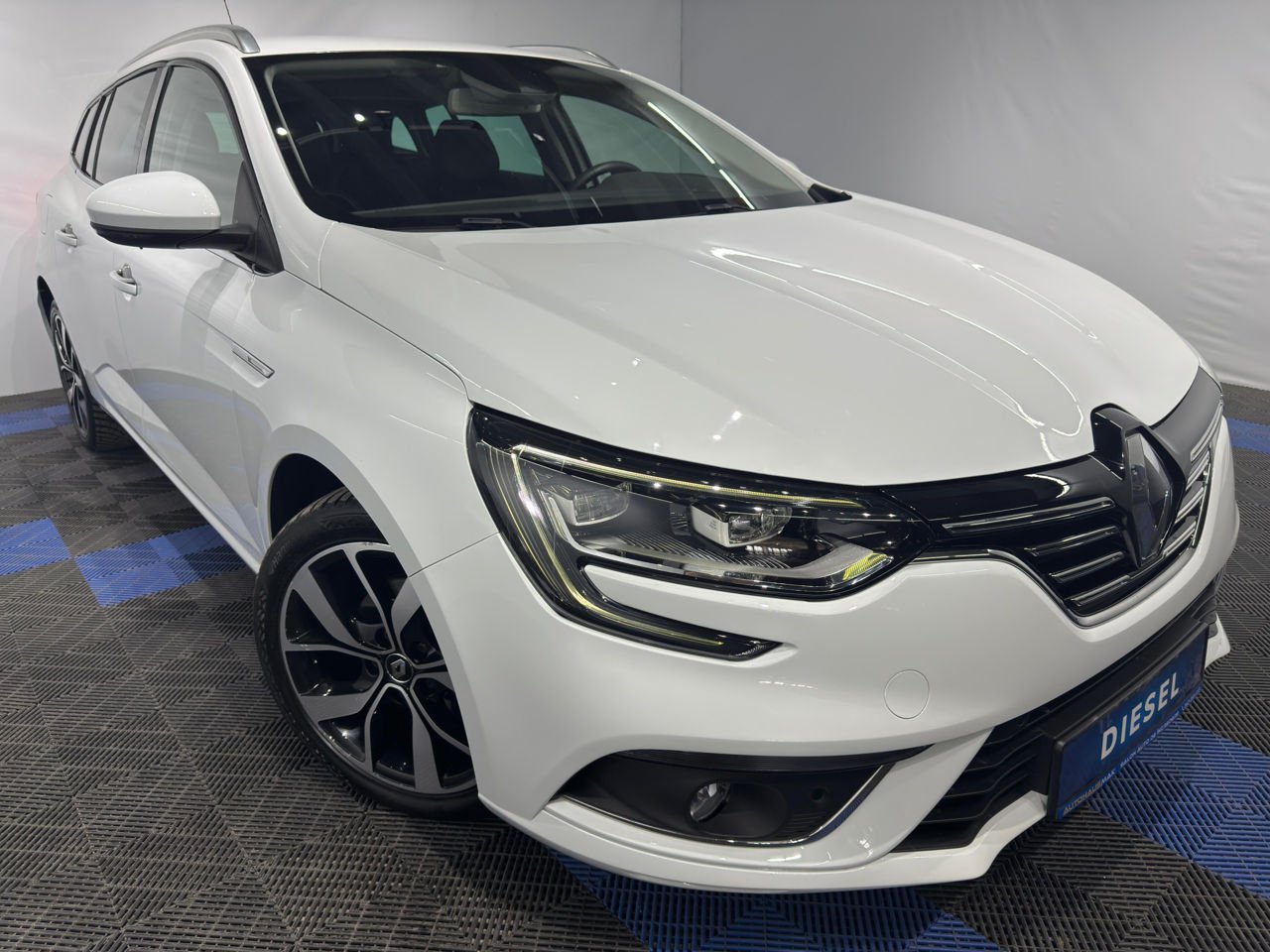 Renault Megane IV (2016 - ) image