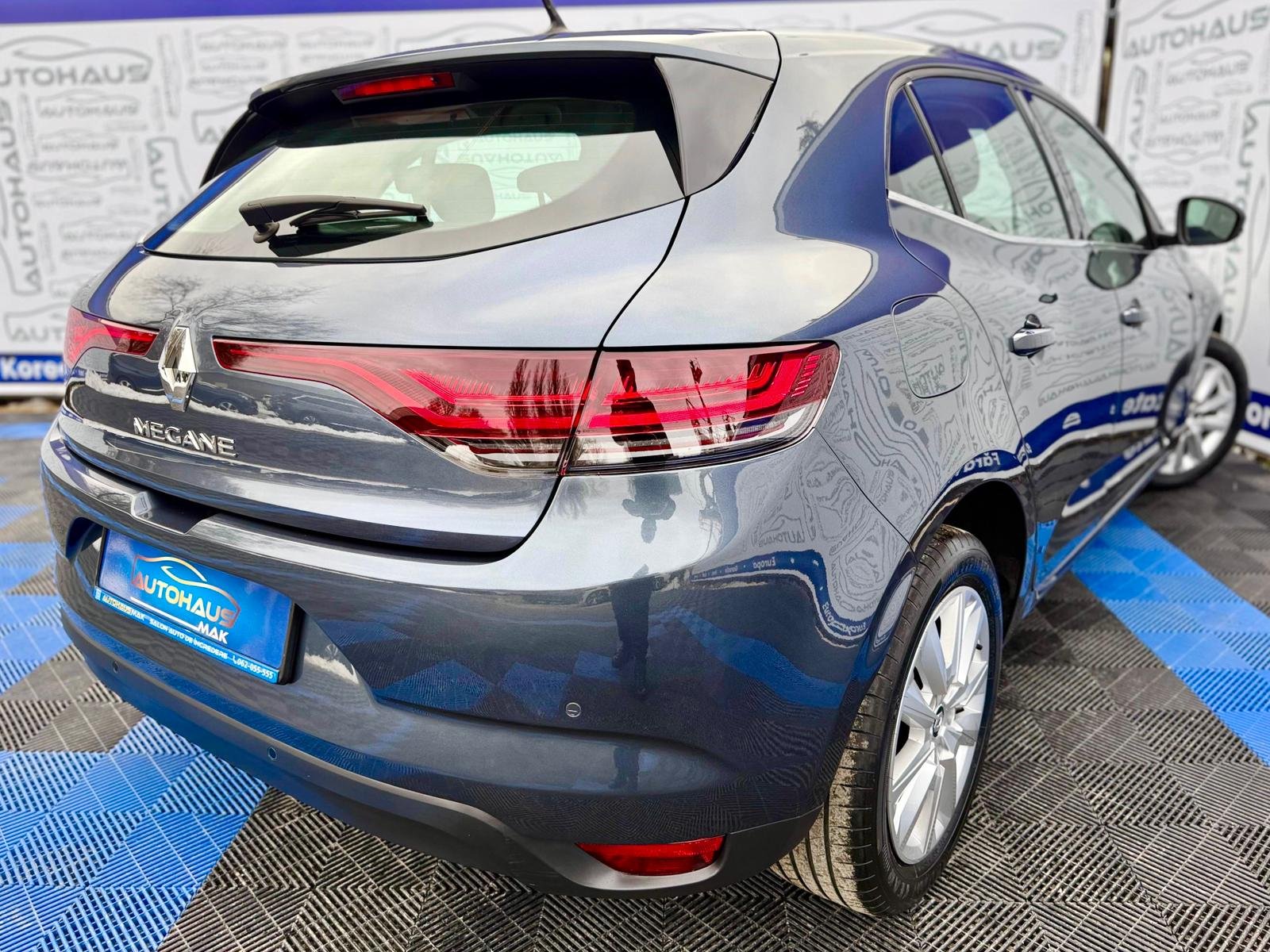 Renault Megane IV (2016 - ) image