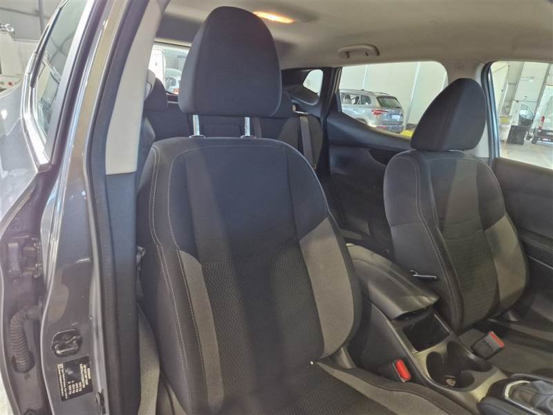 Nissan Qashqai J11 (2013 - 2021) image