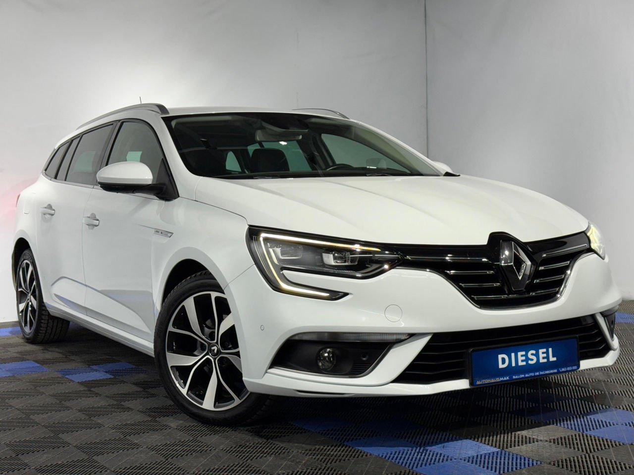 Renault Megane IV (2016 - ) image