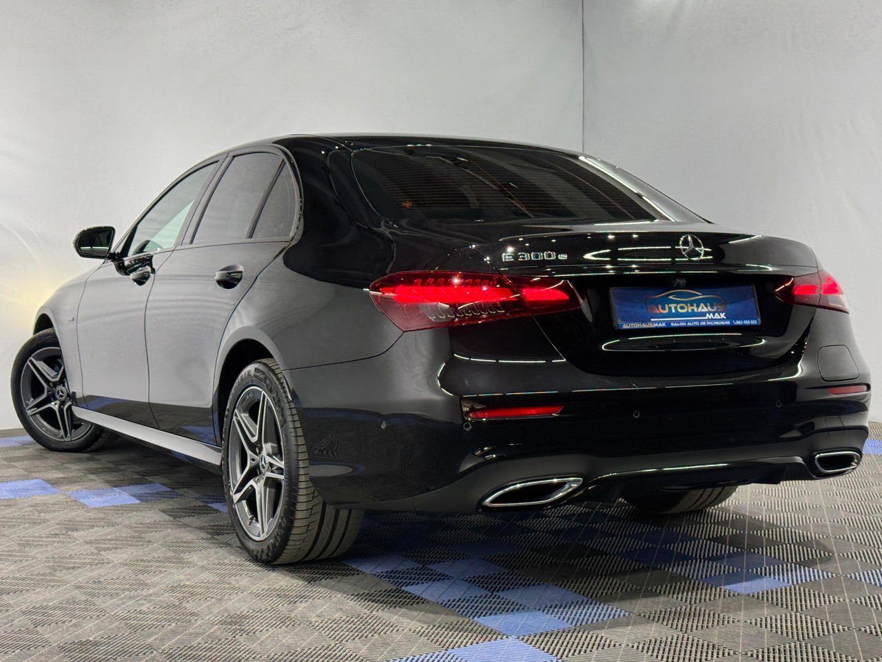 Mercedes-Benz E-Class W212 (2009 - 2016) image