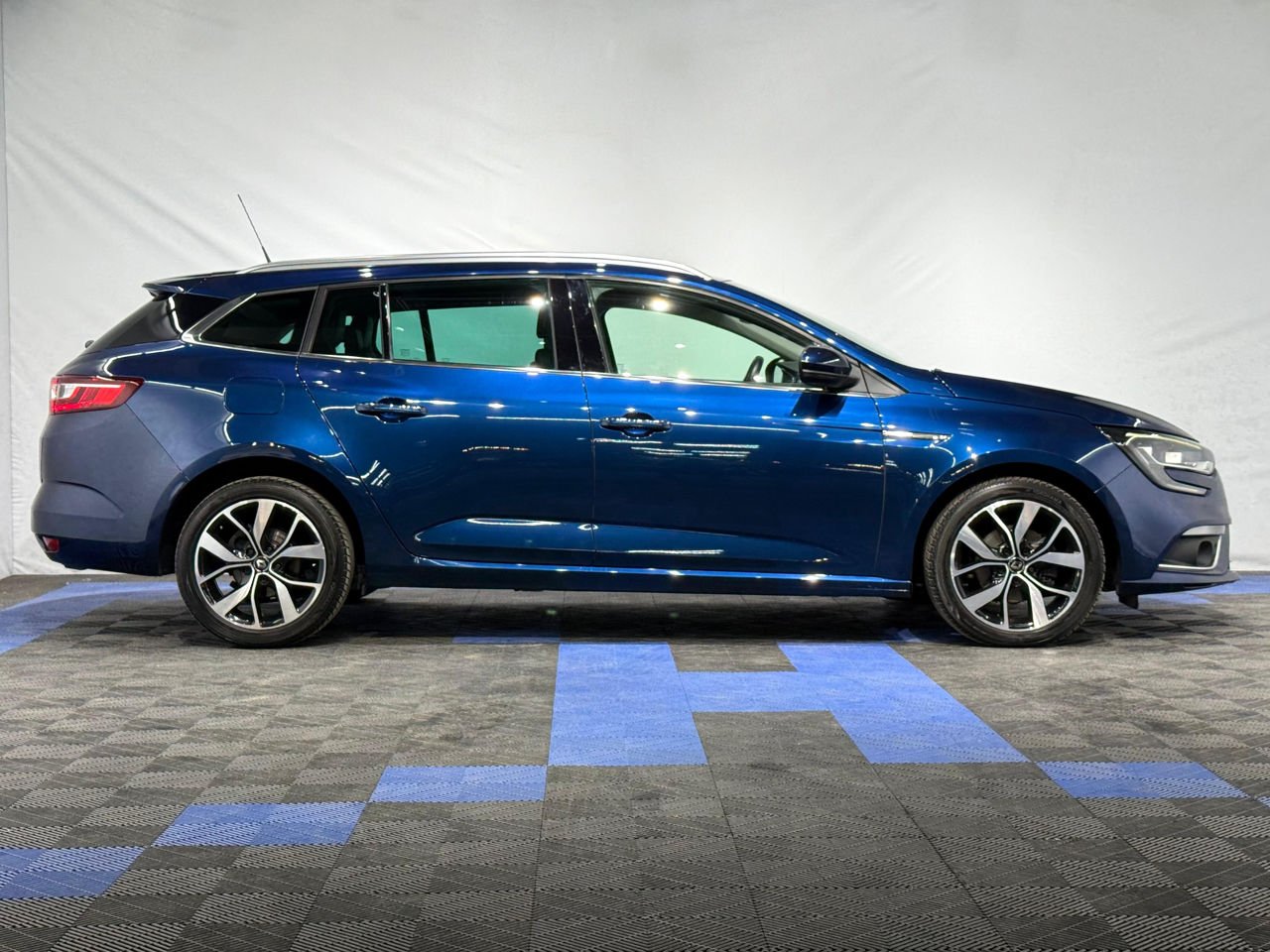 Renault Megane IV (2016 - ) image
