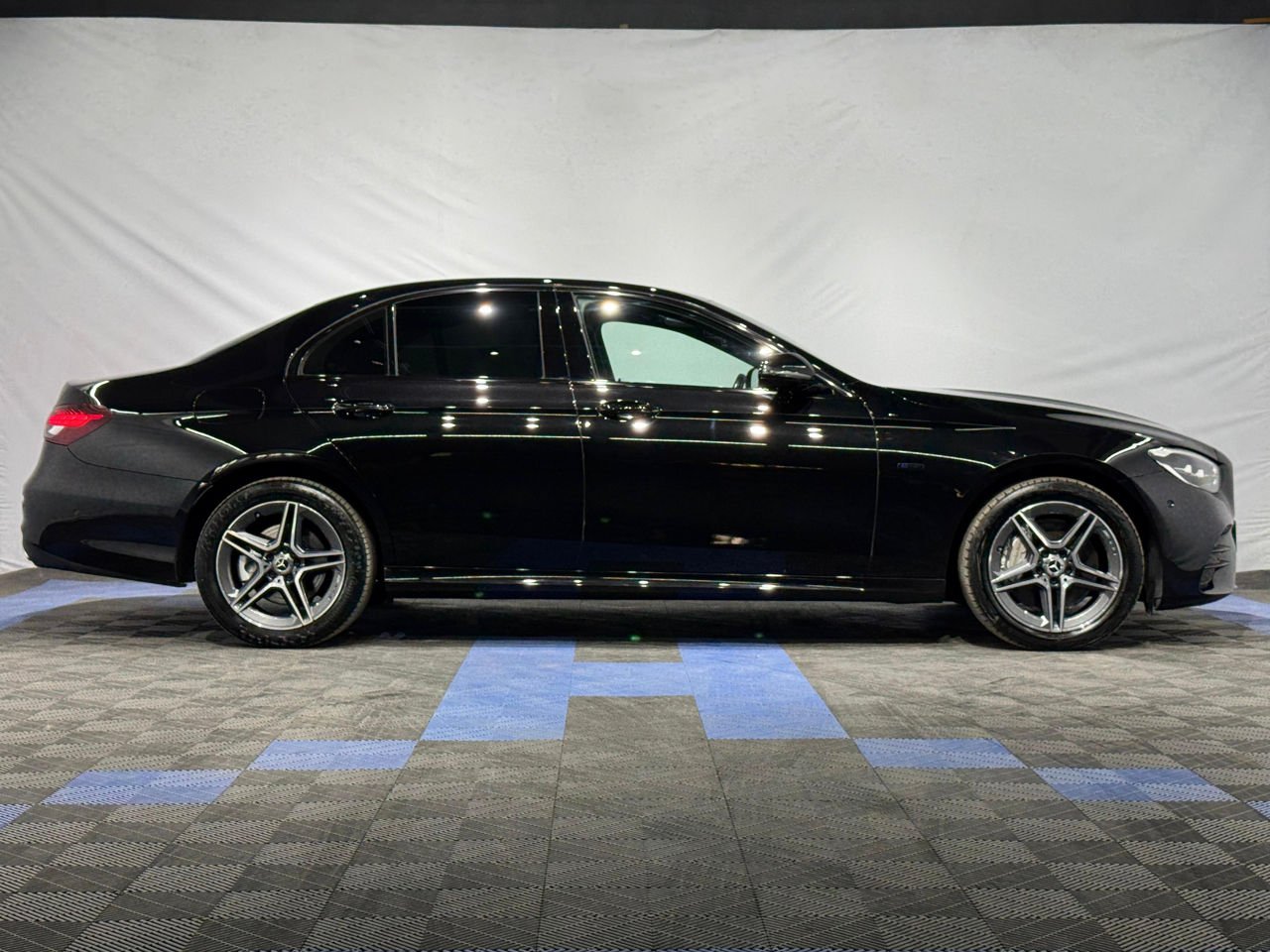 Mercedes-Benz E-Class W212 (2009 - 2016) image