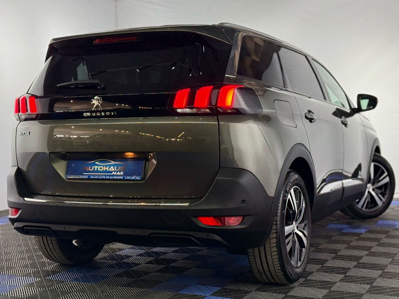 Peugeot 5008 II (2017 - ) image