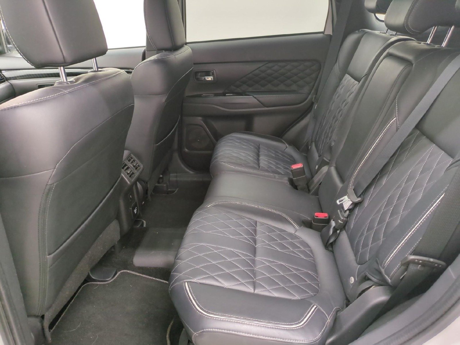 Mitsubishi Outlander III (2012 - 2021) image