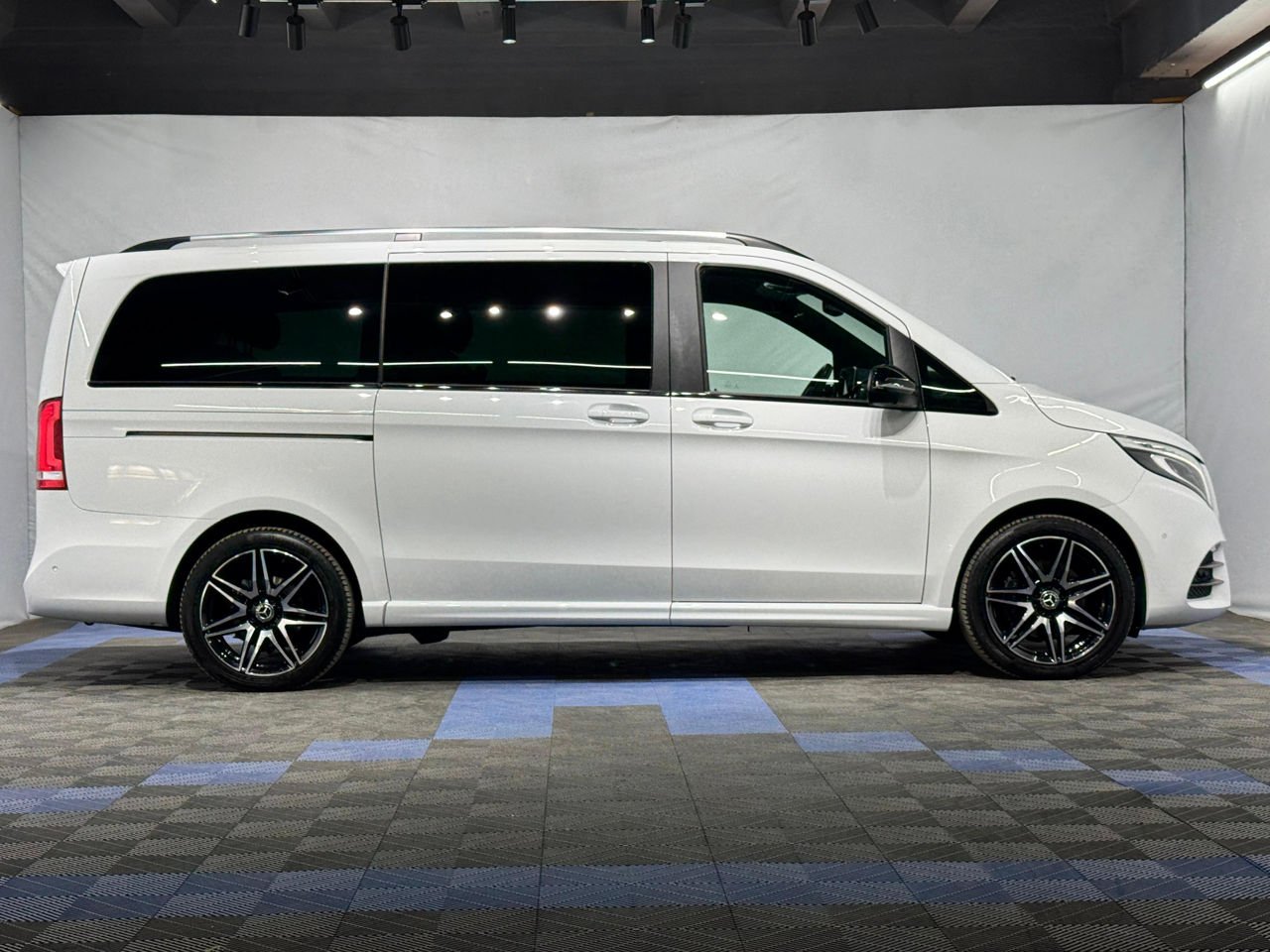 Mercedes-Benz V-Class W447 (2014 - ) image