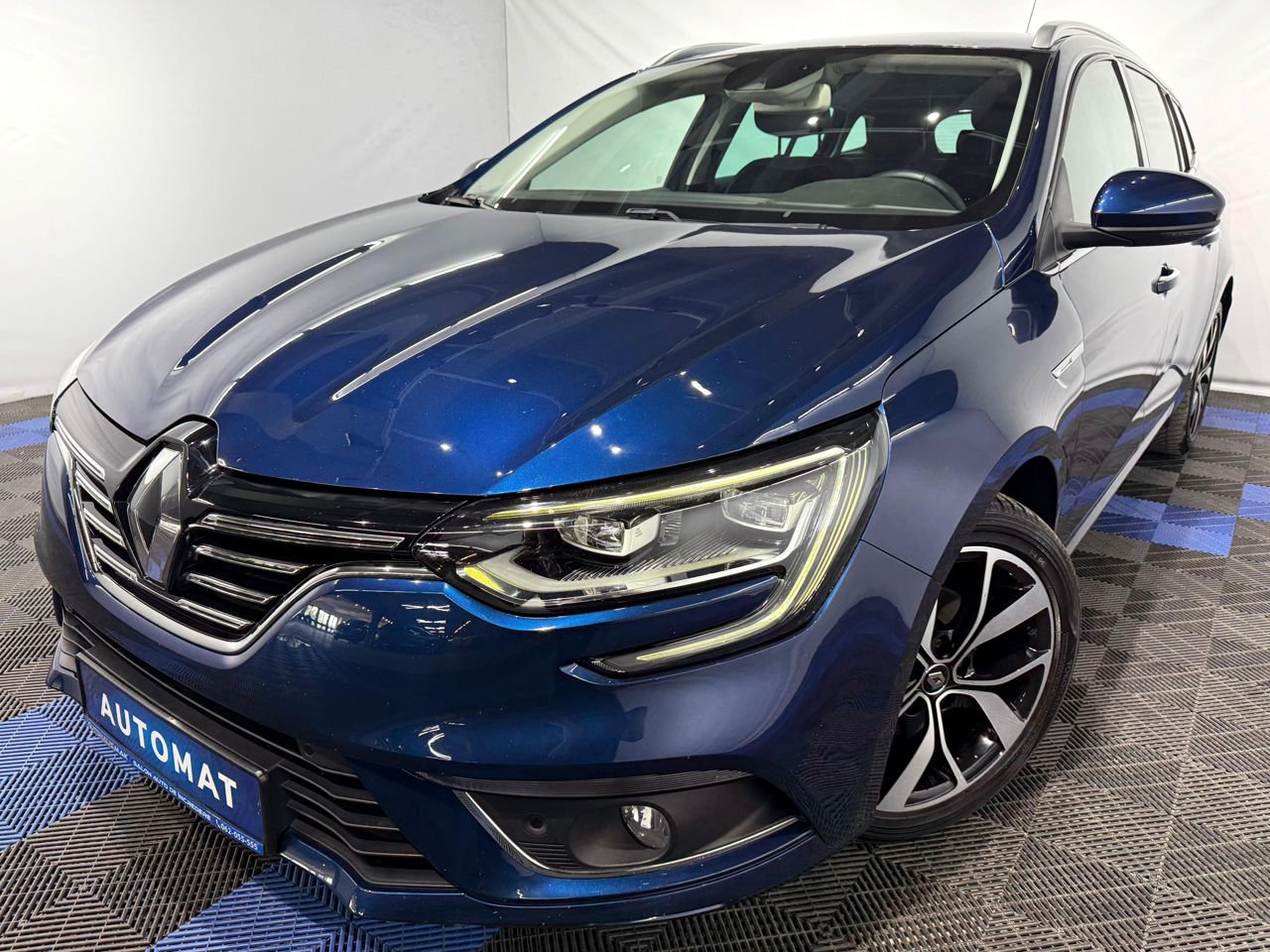 Renault Megane IV (2016 - ) image
