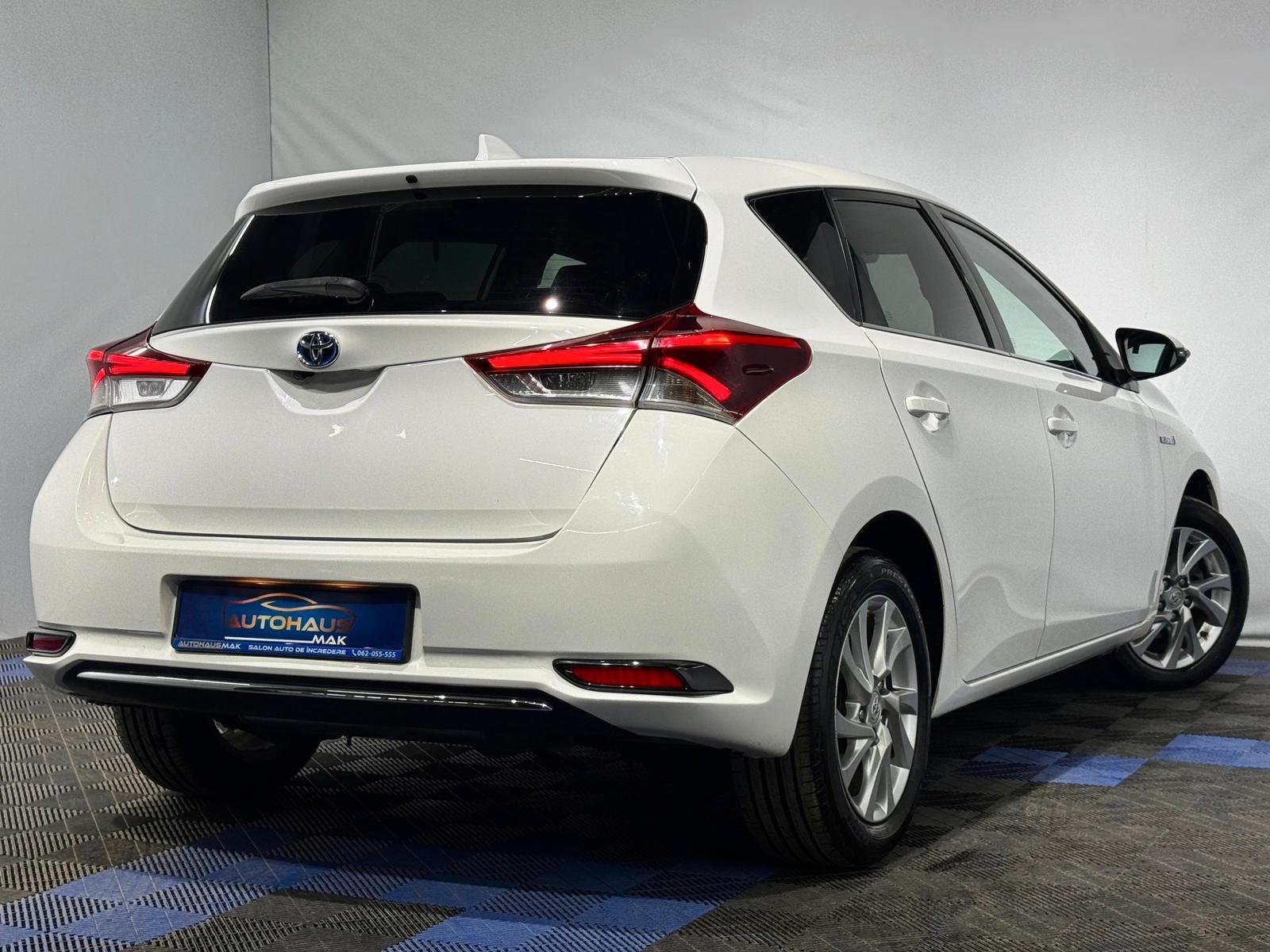 Toyota Auris 2012 - 2018 image