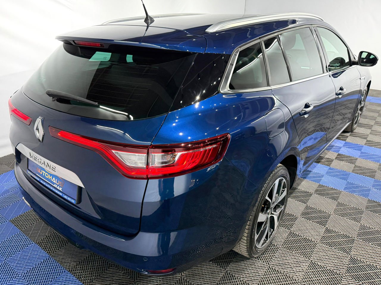 Renault Megane IV (2016 - ) image