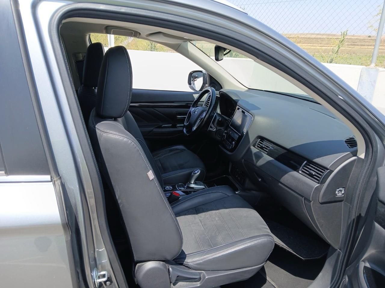 Mitsubishi Outlander III (2012 - 2021) image