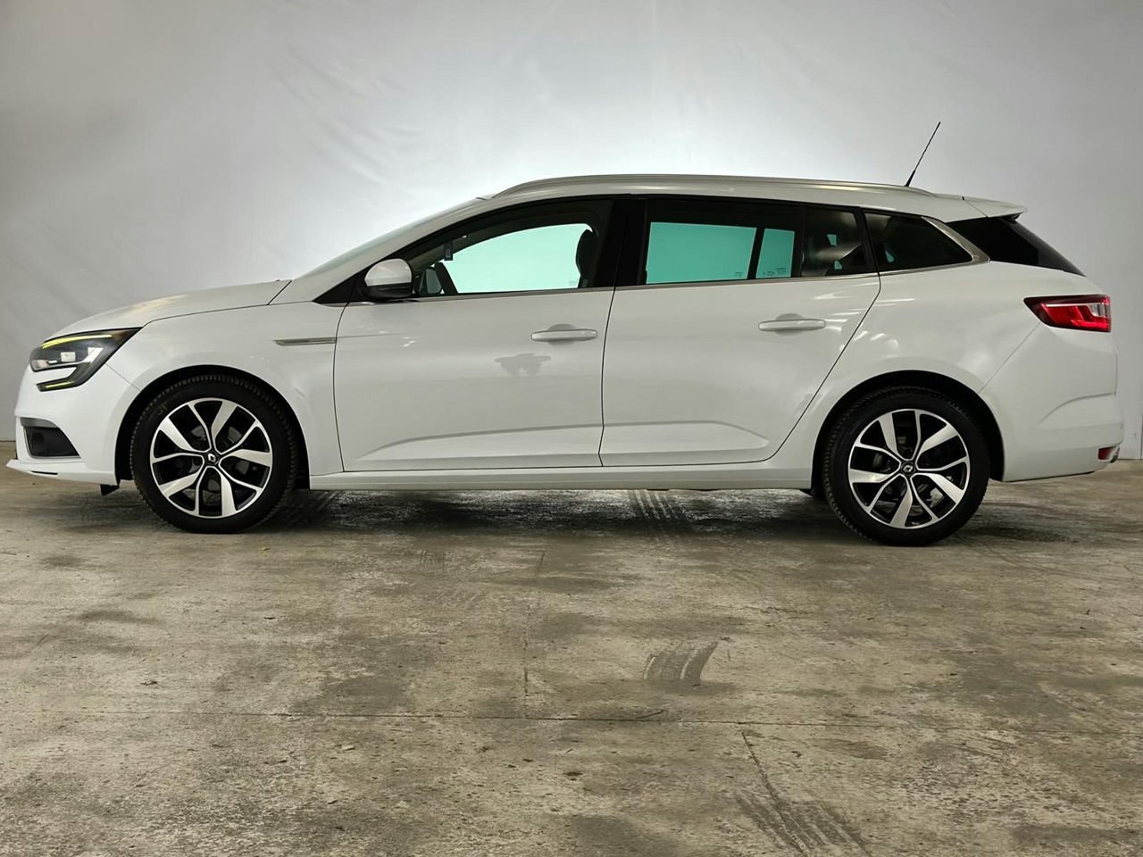 Renault Megane IV (2016 - ) image