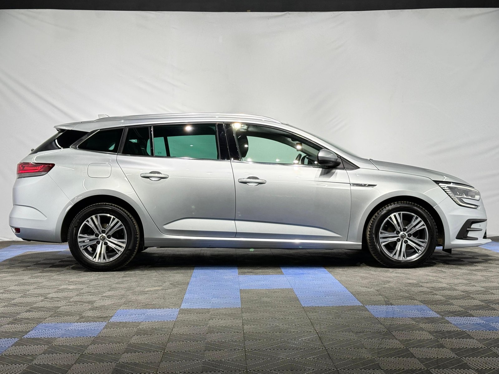 Renault Megane IV (2016 - ) image