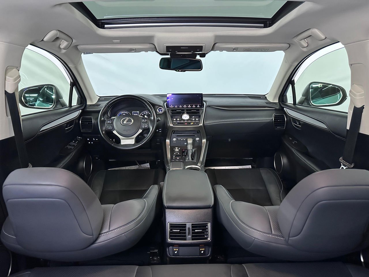 Lexus NX I (2014 - 2021) image