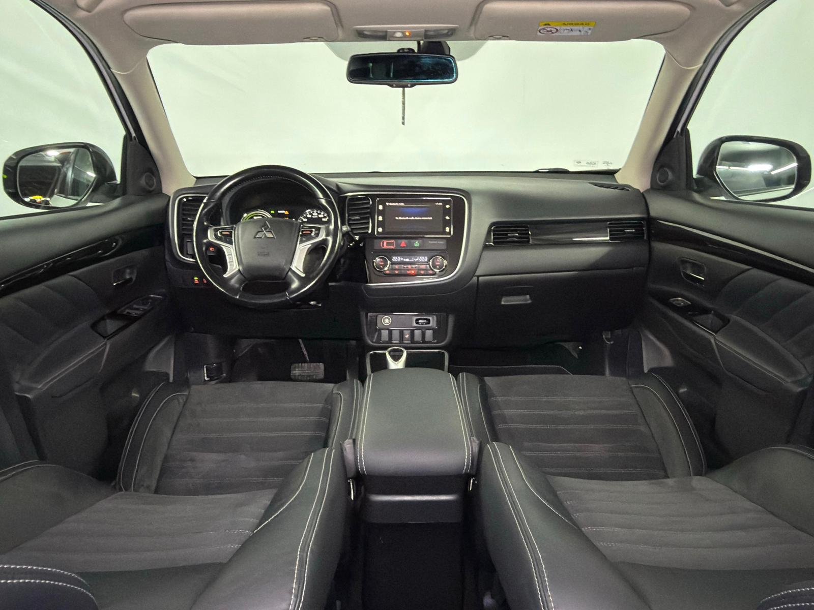 Mitsubishi Outlander III (2012 - 2021) image