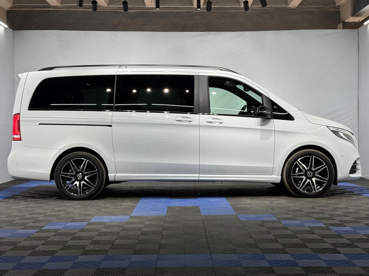 Mercedes-Benz V-Class W447 (2014 - ) image