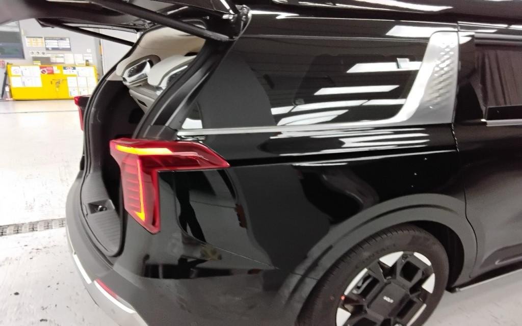 Kia Carnival IV (2020 - ) image