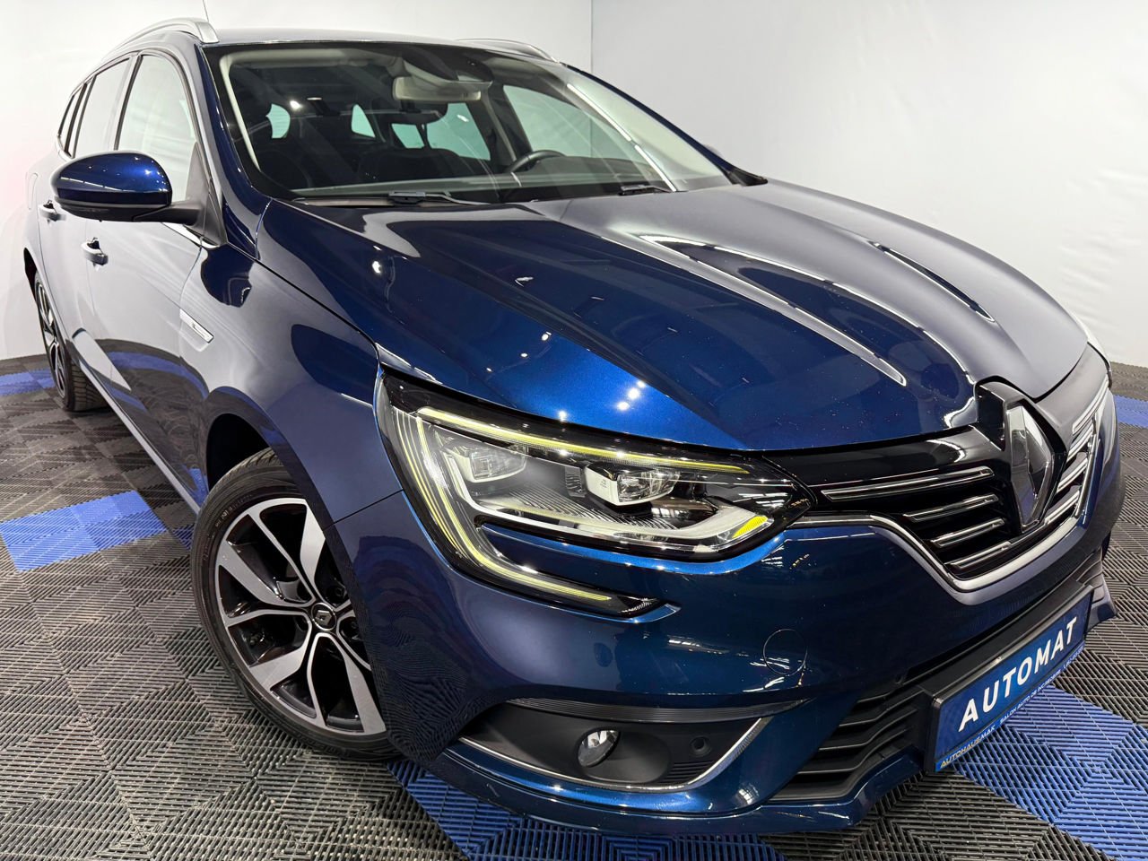Renault Megane IV (2016 - ) image