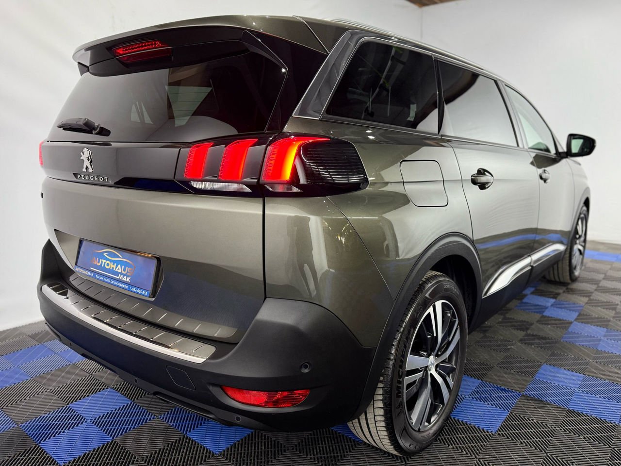 Peugeot 5008 II (2017 - ) image