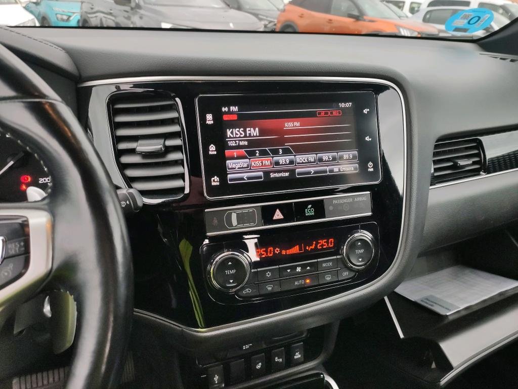 Mitsubishi Outlander III (2012 - 2021) image