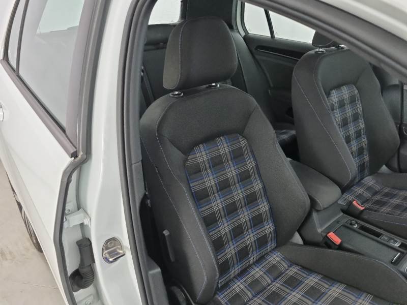 Volkswagen Golf VII (2012 - 2020) image