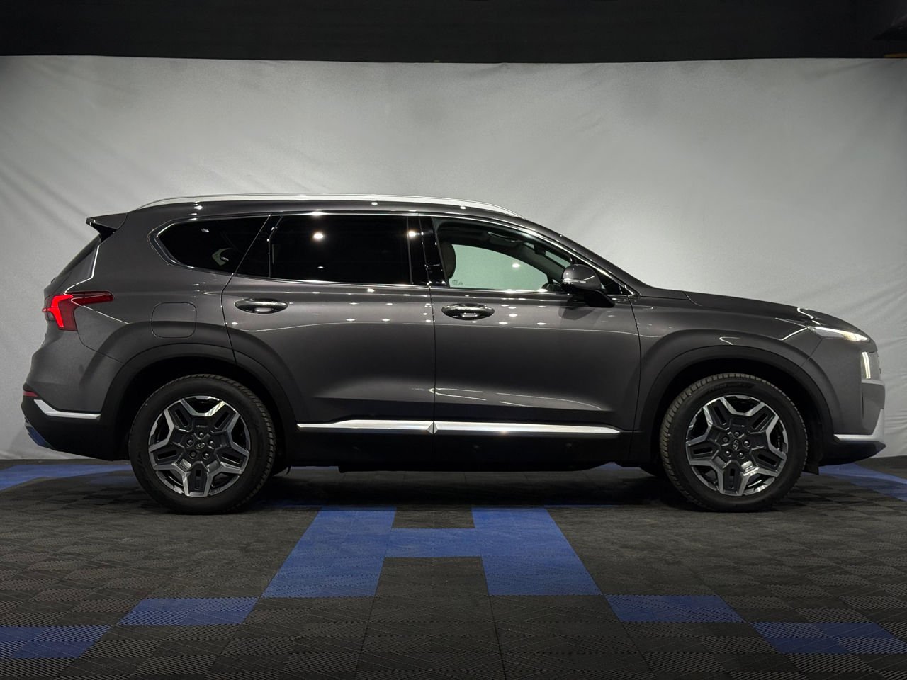 Hyundai Santa Fe IV (2018 - ) image