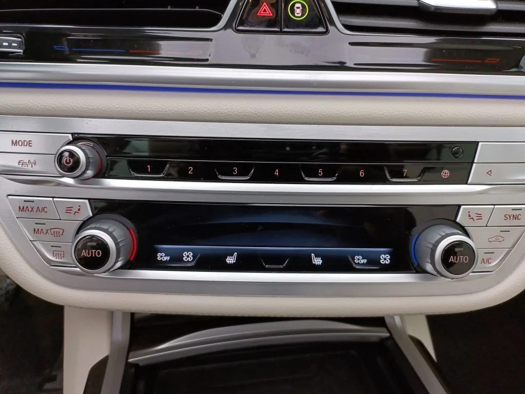 BMW 7 Series G11/G12 (2015 - 2022) image