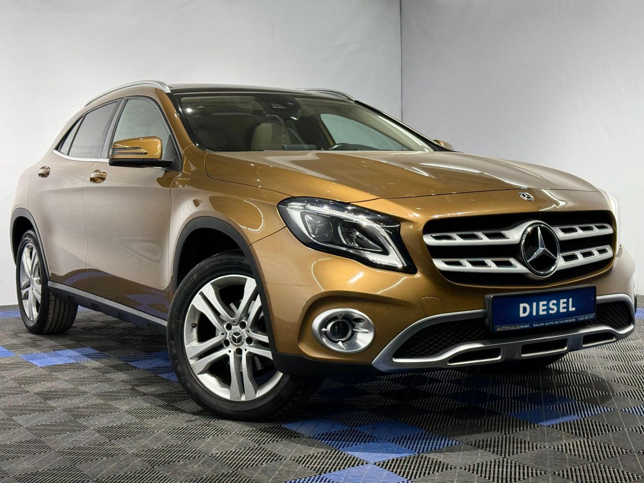 Mercedes-Benz GLA-Class X156 (2013 - 2019) image