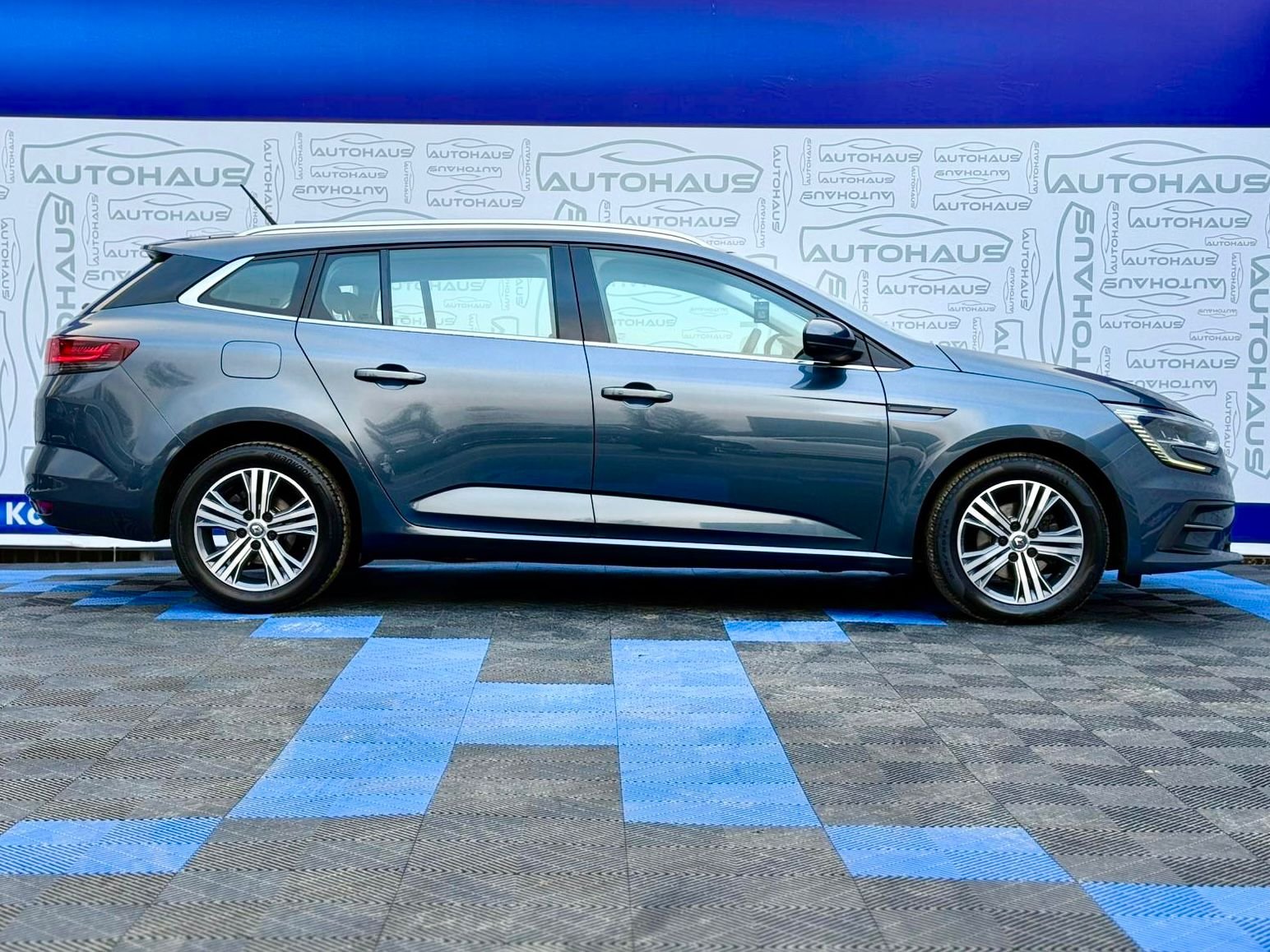 Renault Megane IV (2016 - ) image