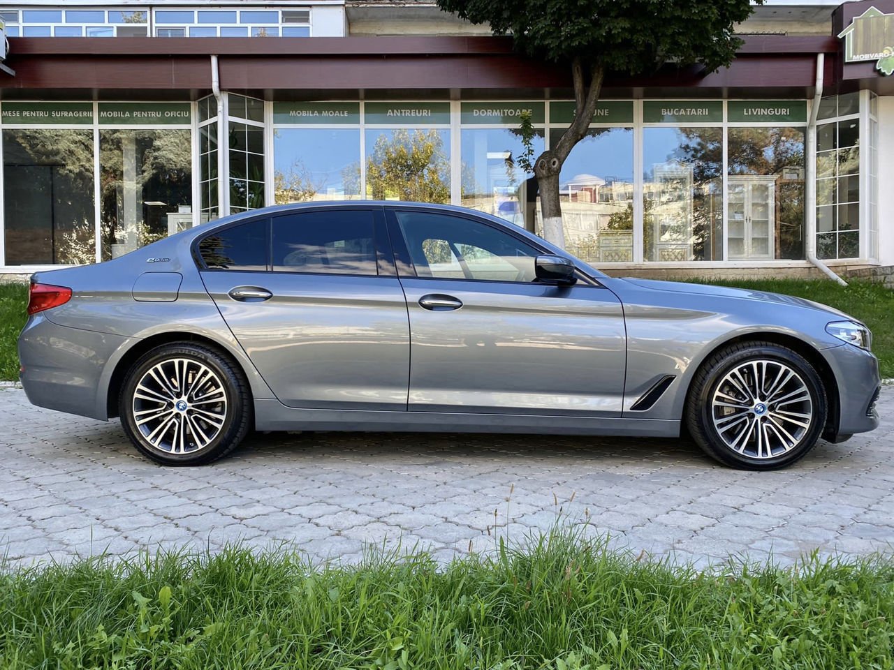 BMW 5 Series G30 (2017 - ) image