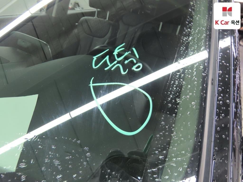 Hyundai Santa Fe IV (2018 - ) image